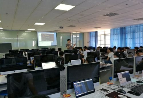 潍坊科技学院计算机软件学院 因需而 智 ,共谋大 计